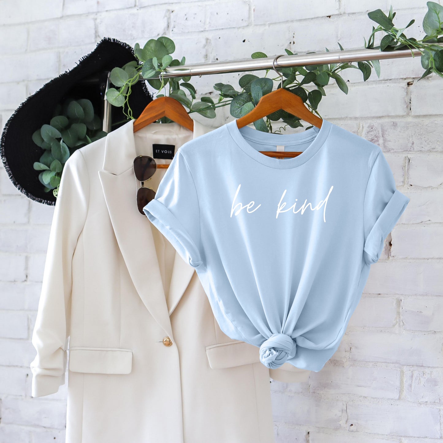 BE KIND TEE