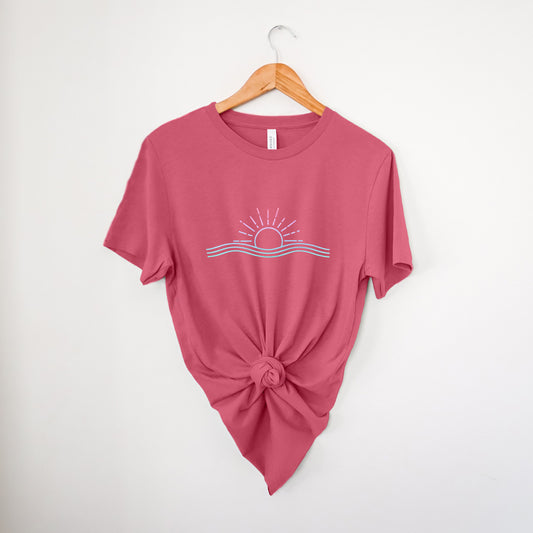 SUN AND WAVES PRISM TEE
