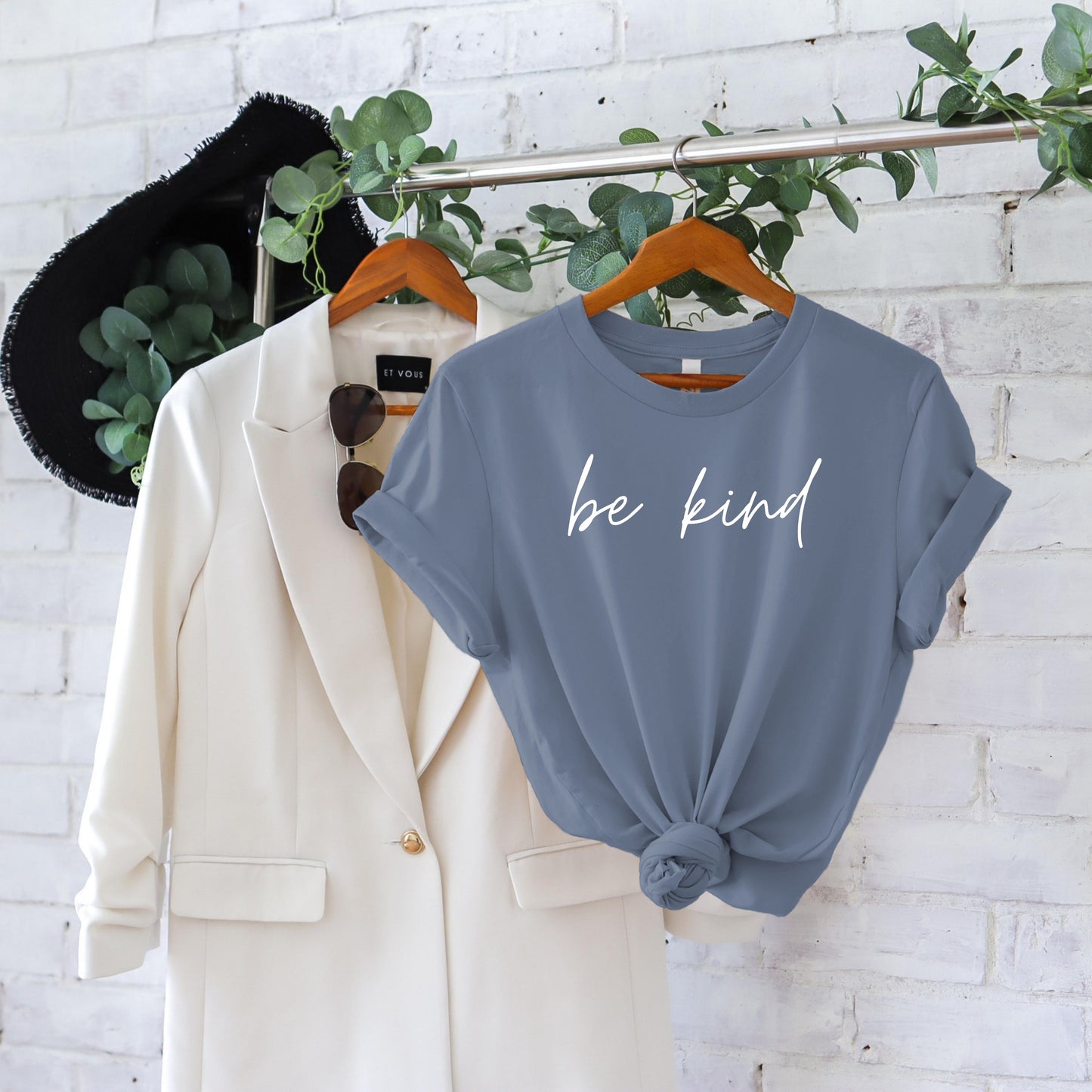 BE KIND TEE