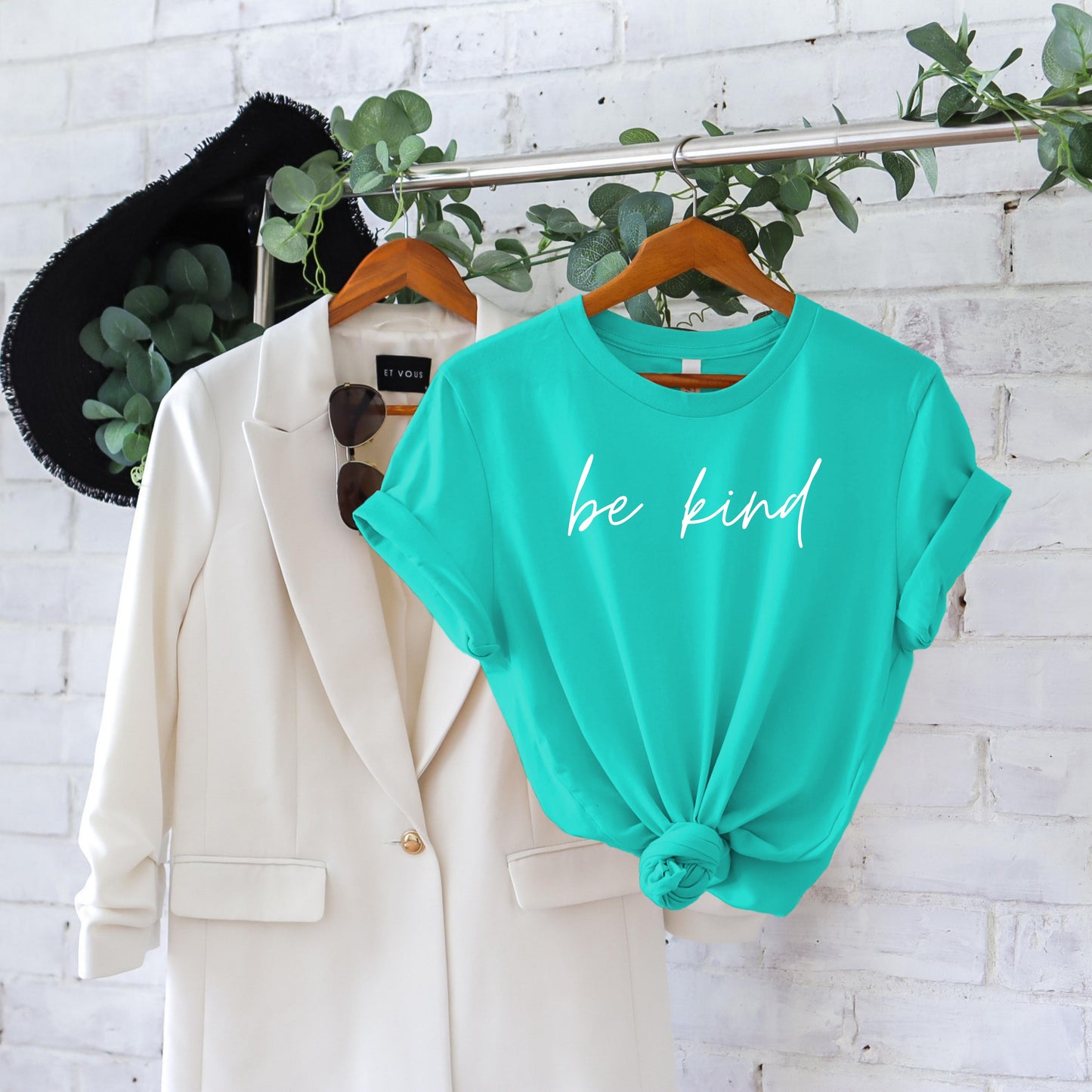 BE KIND TEE